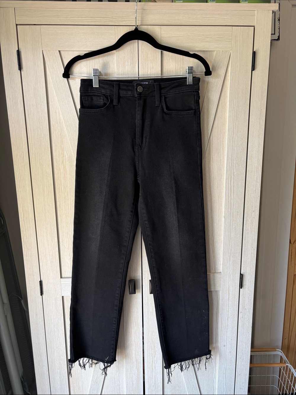 Just Black Black High-Waist Straight Jeans with Frayed Hem 26 raw hem